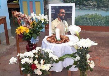 En la imagen, el docente