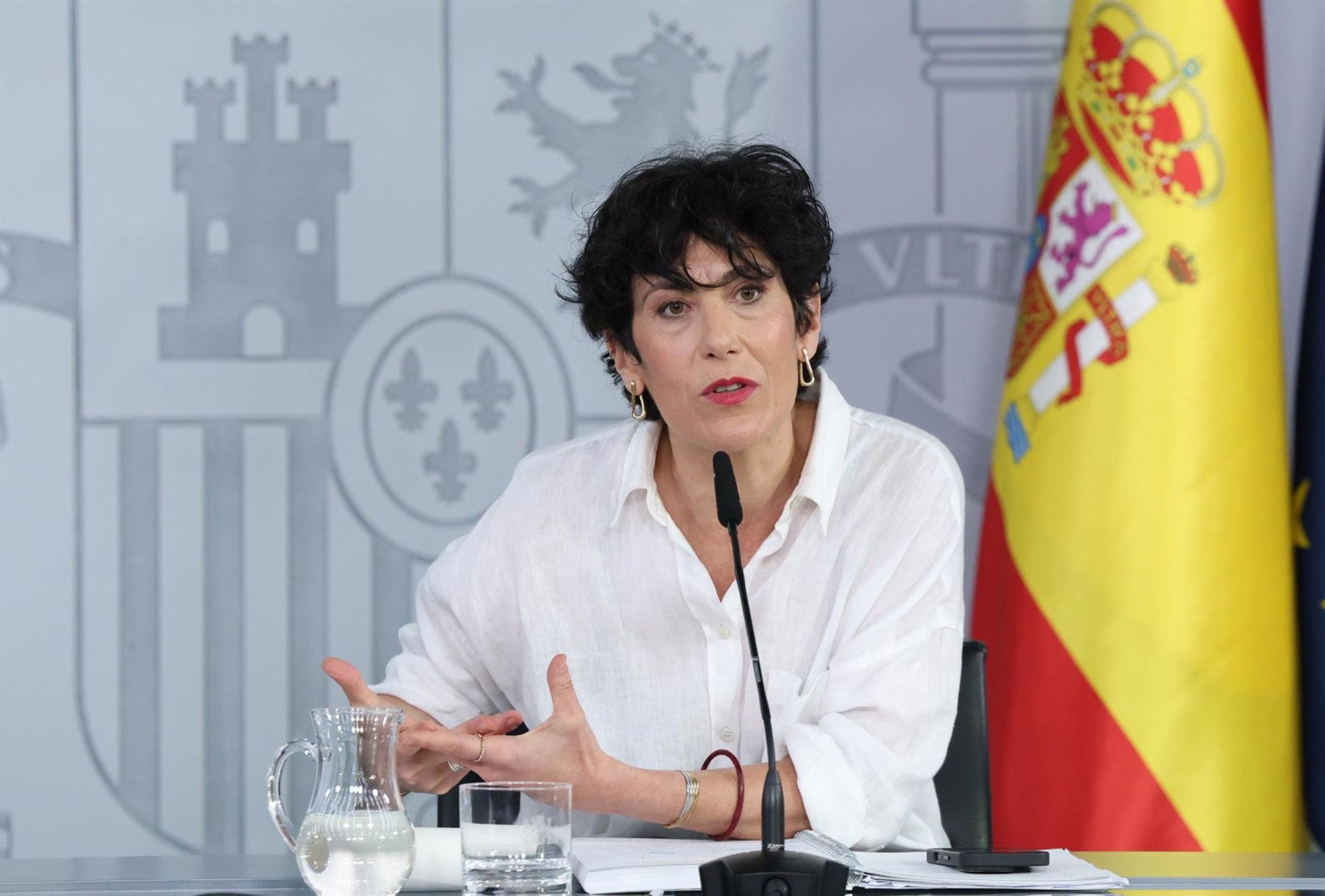 La portavoz del Gobierno, Elma Saiz, en la rueda de prensa tras el Consejo de Ministros. (Europa Press)