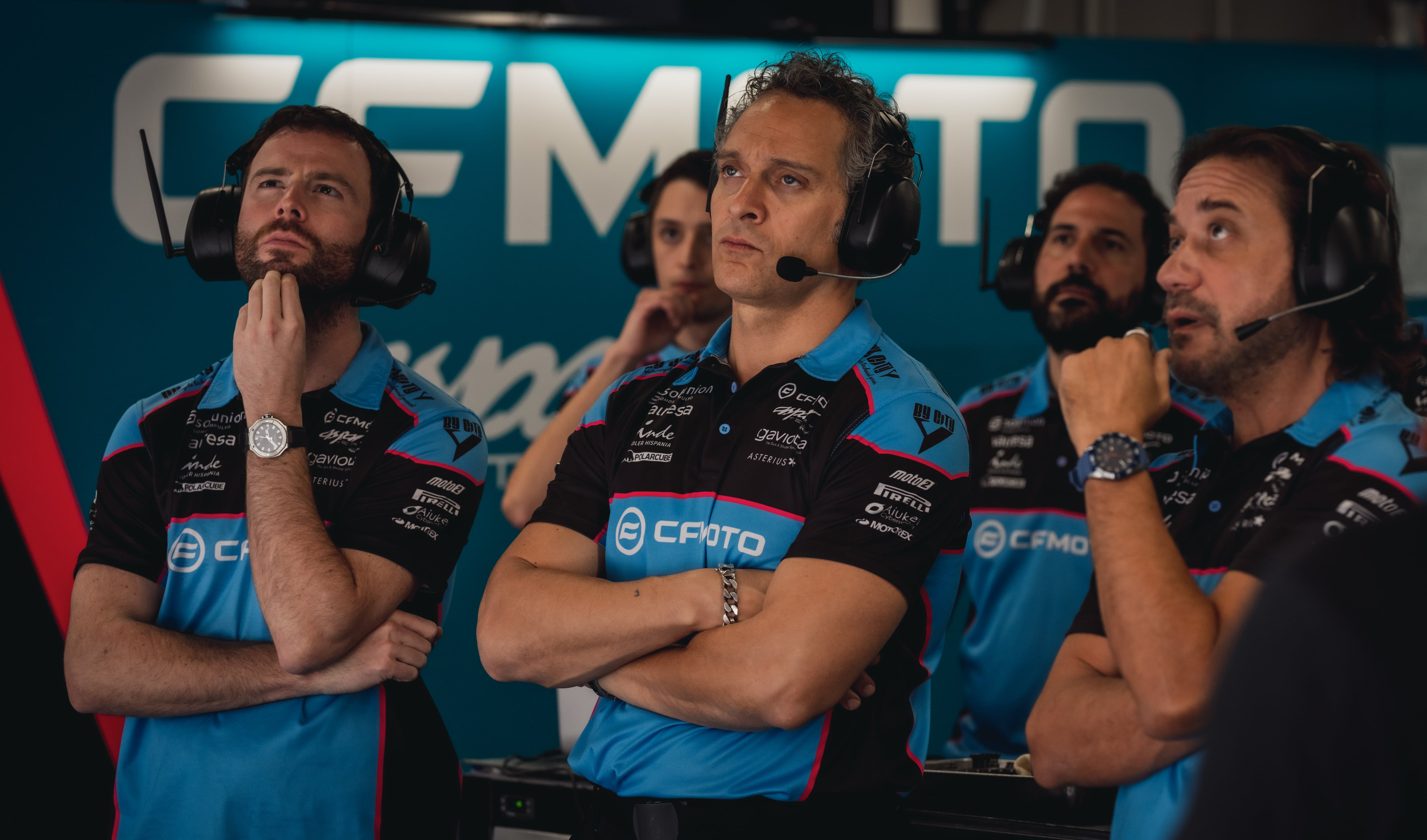 ‘Ídolos’, la apuesta del cine español por su propia ‘F1′: “Hollywood tira dinero por tirar. Hay proyectos que en España haríamos con la mitad del presupuesto”