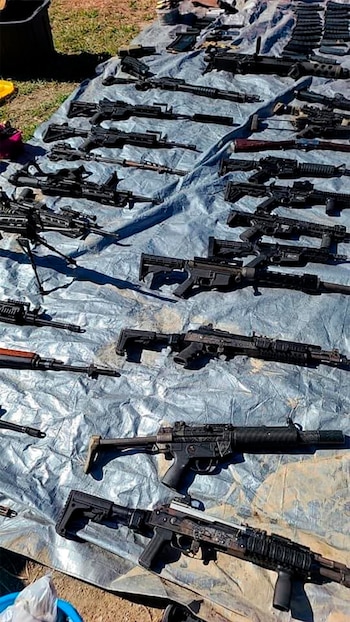decomiso arsenal CJNG (Foto: Twitter@GafesYmilitares)