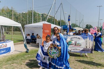 El equipo de Acusalmi organizaron el inicio del mes cívico salvadoreño en Milán, que también tendrá actividades en Varese y Roma. (Foto cortesía
Asociación Cultural de Salvadoreños en Milán)