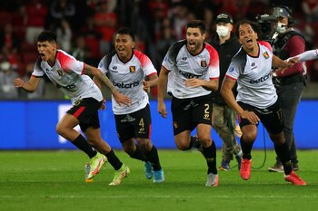 Jugadores de Melgar explotan de