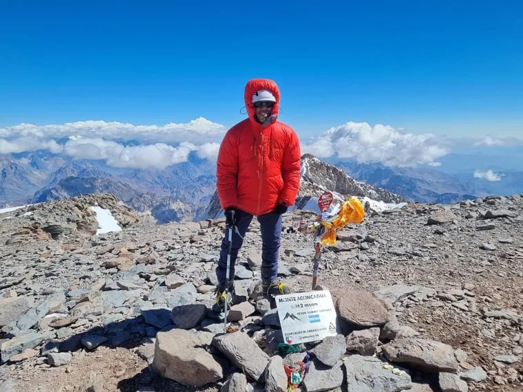 El ascenso de Santero al Aconcagua implicó 13 días de subida y 2 jornadas de descenso a pie enfrentando condiciones climáticas extremas (Gentileza Santiago Medina)