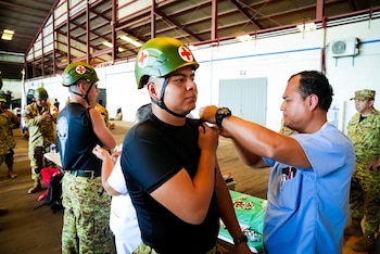 El Salvador envía a 300 rescatistas y paramédicos como ayuda humanitaria tras los terremotos en Venezuela.