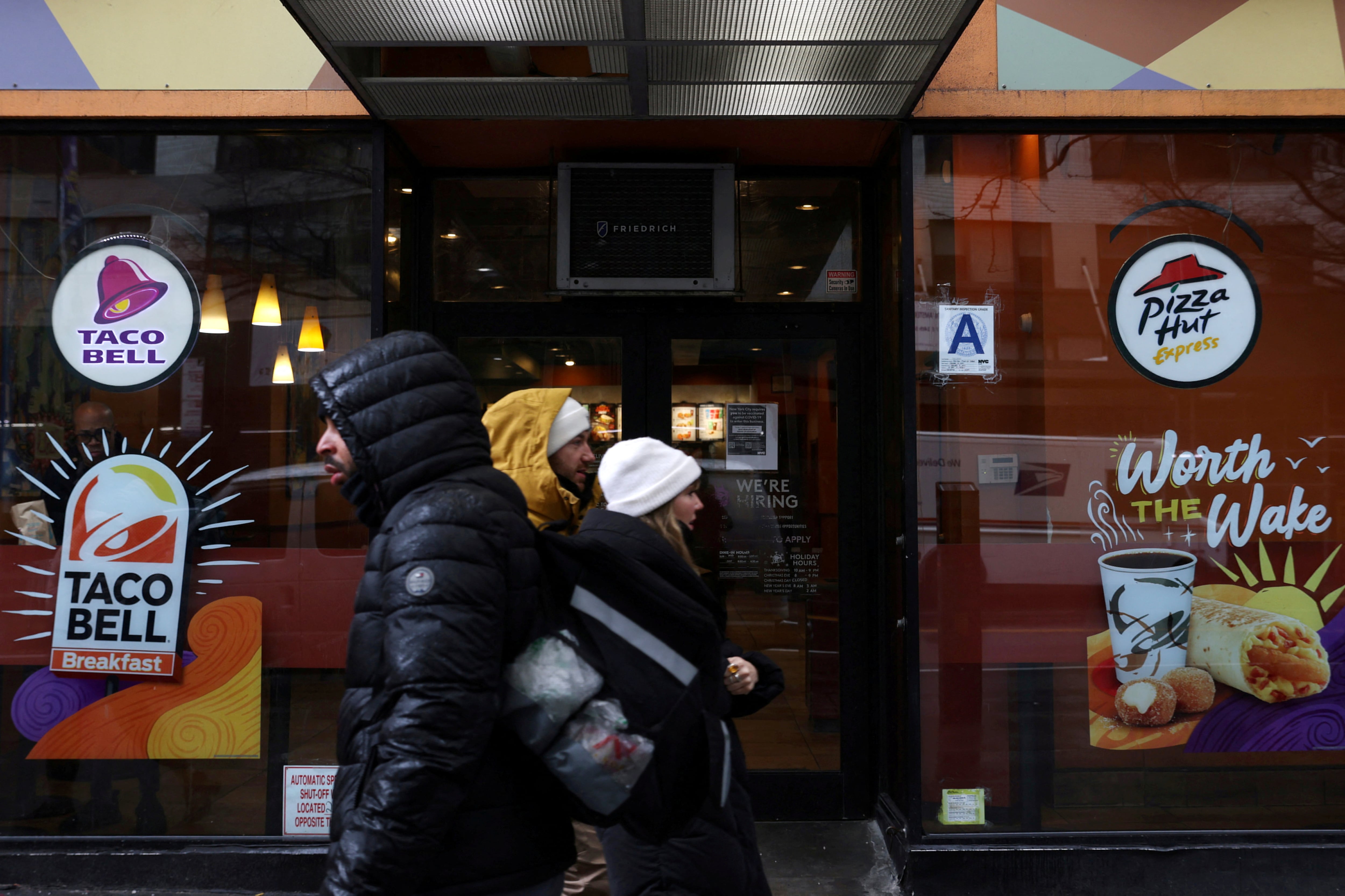 Yum Brands dejará la gestión directa de Pizza Hut para concentrar recursos en KFC, Taco Bell y Habit Burger & Grill (REUTERS/Andrew Kelly/File Photo)