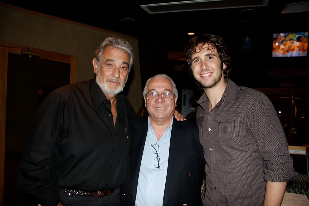 El músico junto a Plácido Domingo y Josh Groban