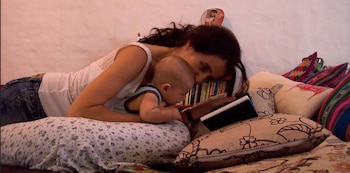 Marie junto a Nippur bebé