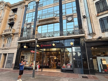 La Librería Feltrinelli, en la Ciudad Vieja, el casco histórico de Montevideo (Pedro Tristant)