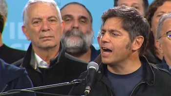 Kicillof reivindicó a Cristina en el Día de la Lealtad, dijo que está “injustamente presa” y se ofreció a “poner el cuerpo” para 2027