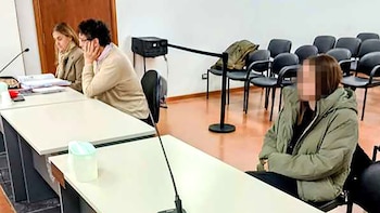Investigan a una mujer por el robó de las claves bancarias de los abuelos de su novio: pidió préstamos millonarios