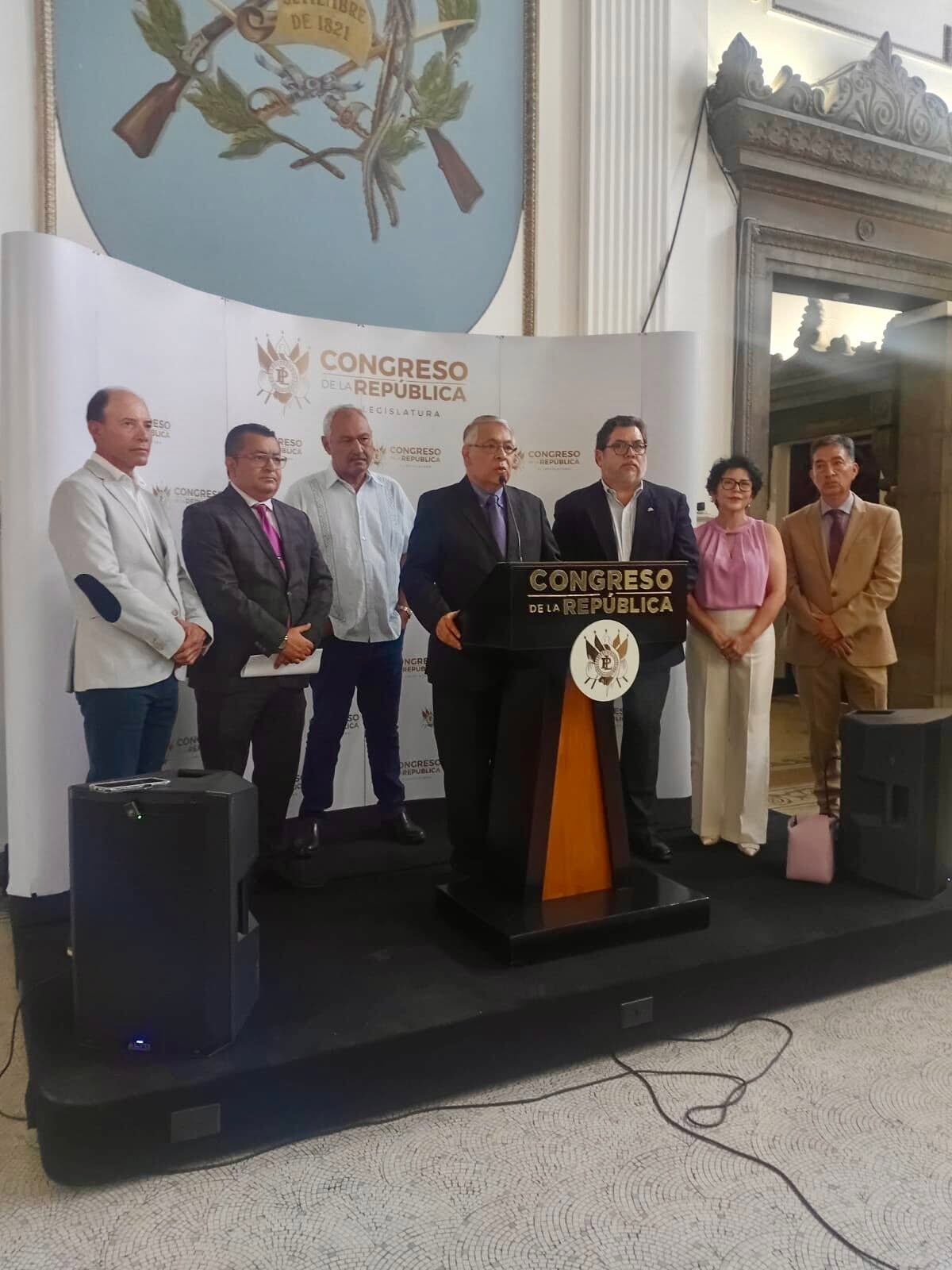 Fotografía de archivo para ilustrar: La suba del diésel en Guatemala puso en riesgo un aumento del pasaje y de los fletes si el gobierno de Bernardo Arévalo no adopta medidas (Gretexpa Guatemala)
