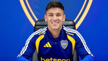 Boca Juniors se mueve en el mercado: anunció a su primer refuerzo y suena un delantero uruguayo que disputa el Mundial