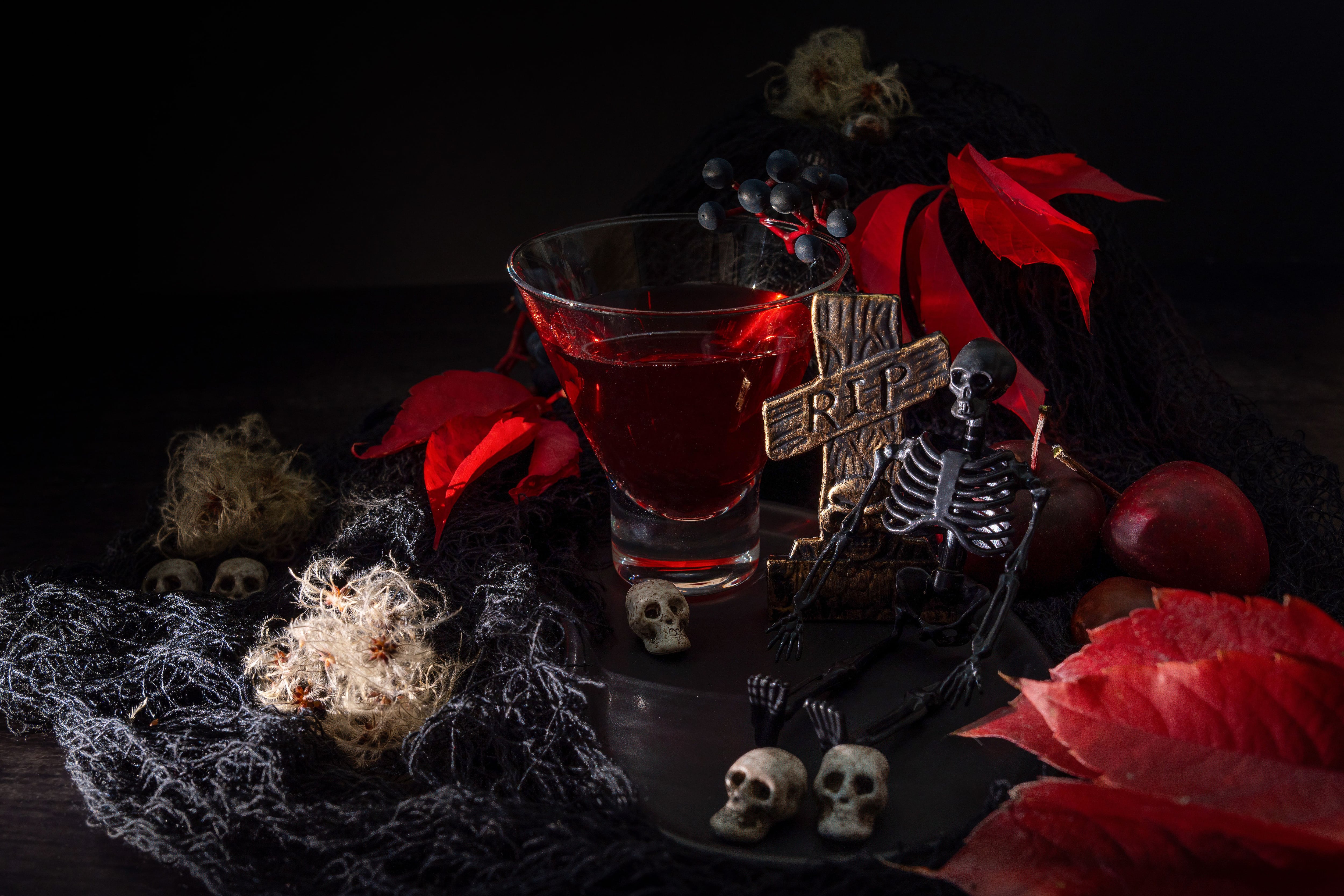 Cóctel inspirado en Halloween (Pexels)