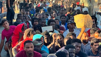 OMC pide un mando único para gestionar las consecuencias sanitarias de la llegada masiva de personas migrantes a Ceuta