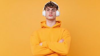 Conectar dispositivos como auriculares o