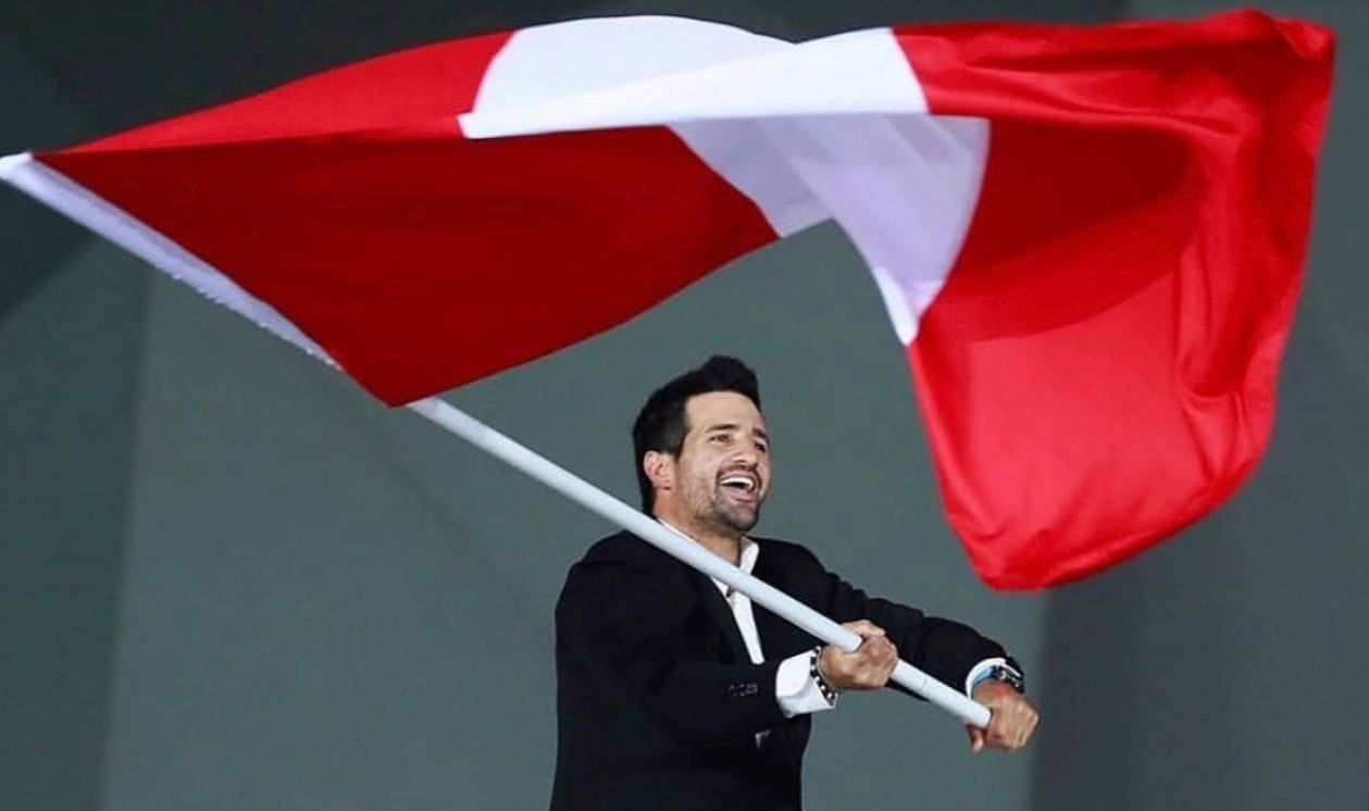 Además de sus metas olímpicas, el medallista peruano impulsa un proyecto para masificar la vela y formar nuevas generaciones de deportistas. (Facebook / Stefano Peschiera)