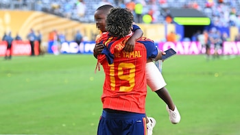 Lamine Yamal y su hermano Keyne conquistan Estados Unidos con las imágenes de su abrazo tras la final del Mundial: “Ha sido lo más destacado”