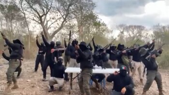 Los miembros del grupo portaban