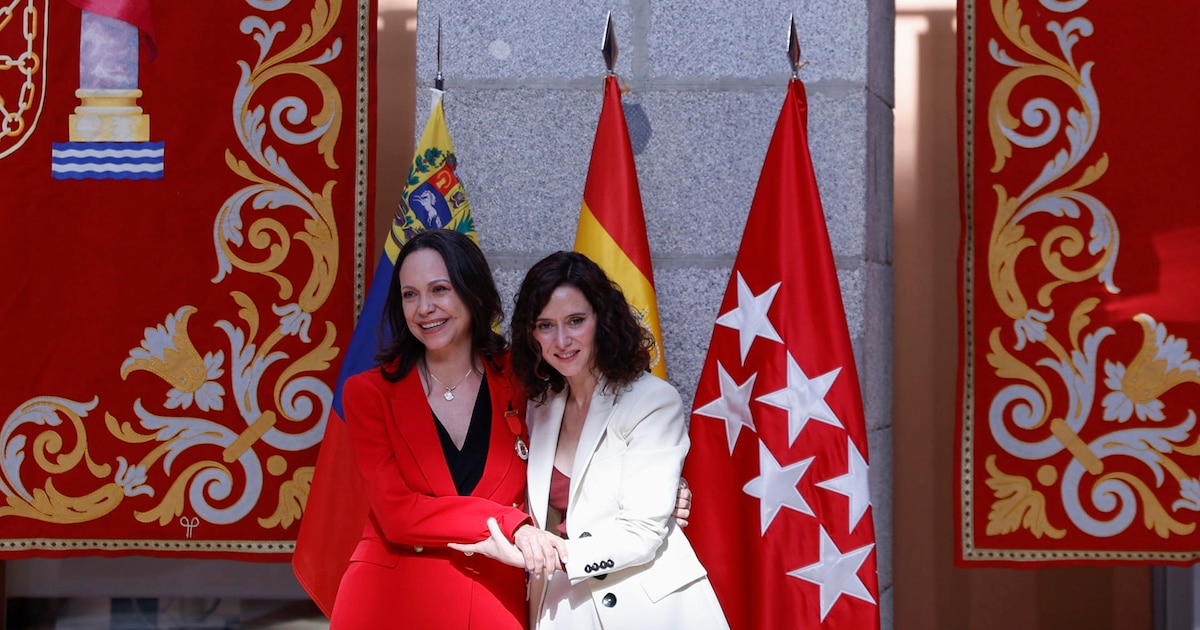 Machado recibe Medalla de Oro en Madrid y clama por elecciones libres en Venezuela