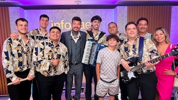 Los Palmeras cerraron Infobae Mundial con “Bombón Argentino”, su hit para la Scaloneta