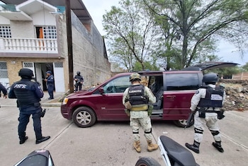 Desarticulan célula criminal en Guanajuato: aseguran armas de alto poder y nueve vehículos