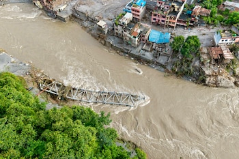 Las impactantes fotos del GLOF en Nepal y el Tíbet