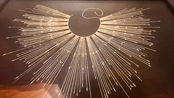 La exposición "Arte y Tecnologías del Perú Milenario" destaca la habilidad técnica y simbolismo de las antiguas culturas peruanas, mostrando piezas históricas que ilustran su adaptabilidad e innovación. (Difusión)