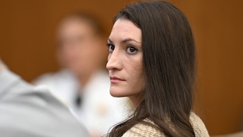 Las 4 claves del juicio a Lindsay Clancy, la enfermera acusada de matar a sus tres hijos en Massachusetts