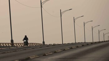 El Hoy No Circula Sabatino se define según el holograma y el último dígito de la placa de los autos (Cuartoscuro)