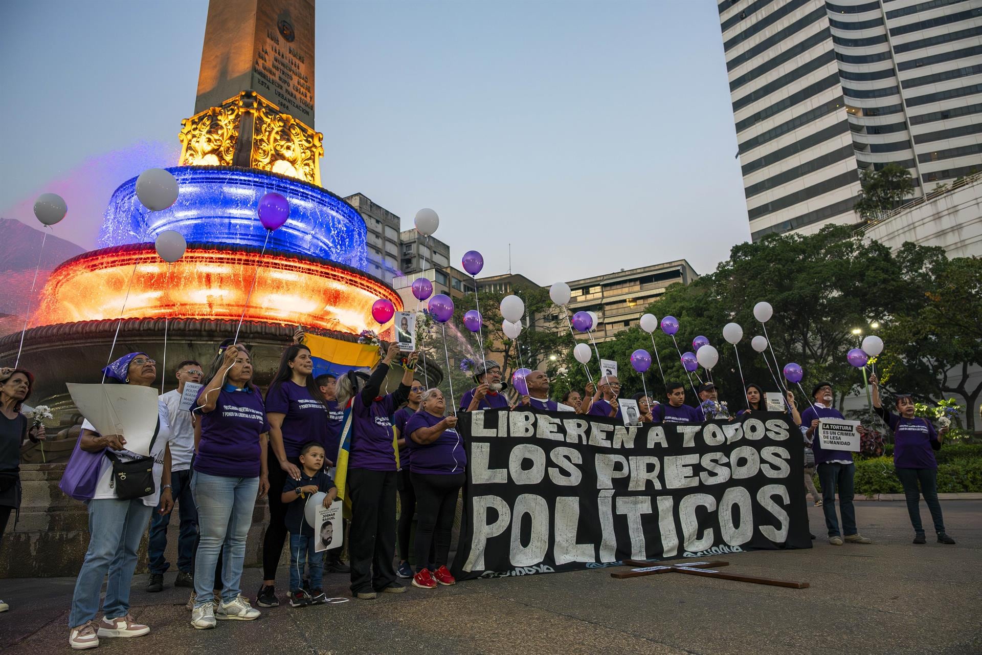 La ONG Foro Penal precisó que las liberaciones se registraron en al menos cinco centros de reclusión y continúan las verificaciones de nuevos casos