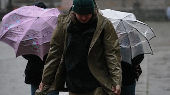 Lluvia, nieve, viento y olas