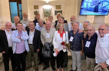 Silvia Lozar junto a sus