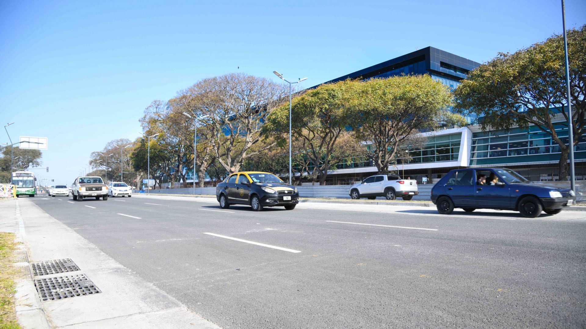 Los accesos a la entrada a Aeroparque