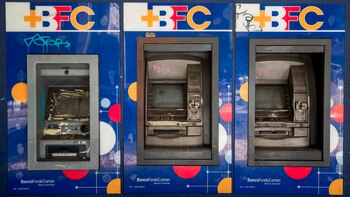 Cajeros electrónicos abandonados en Caracas