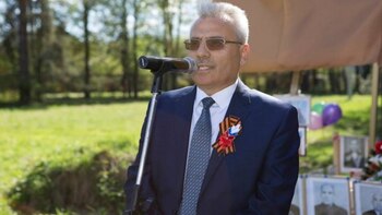 Rusia deportó al líder de