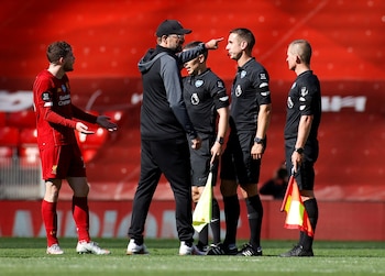 El día que se pelearon David Coote y Jürgen Klopp (REUTERS/Phil Noble/File Photo)