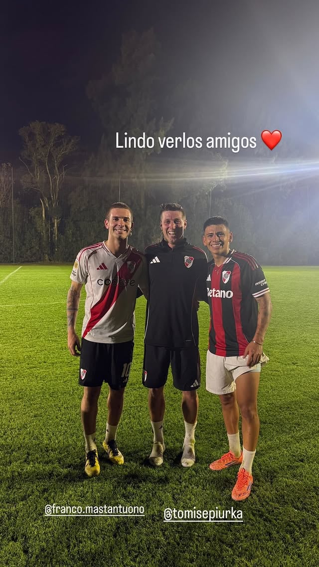 La publicación del Diablito Echeverri junto a Franco Mastantuono que ilusionó a los hinchas de River Plate