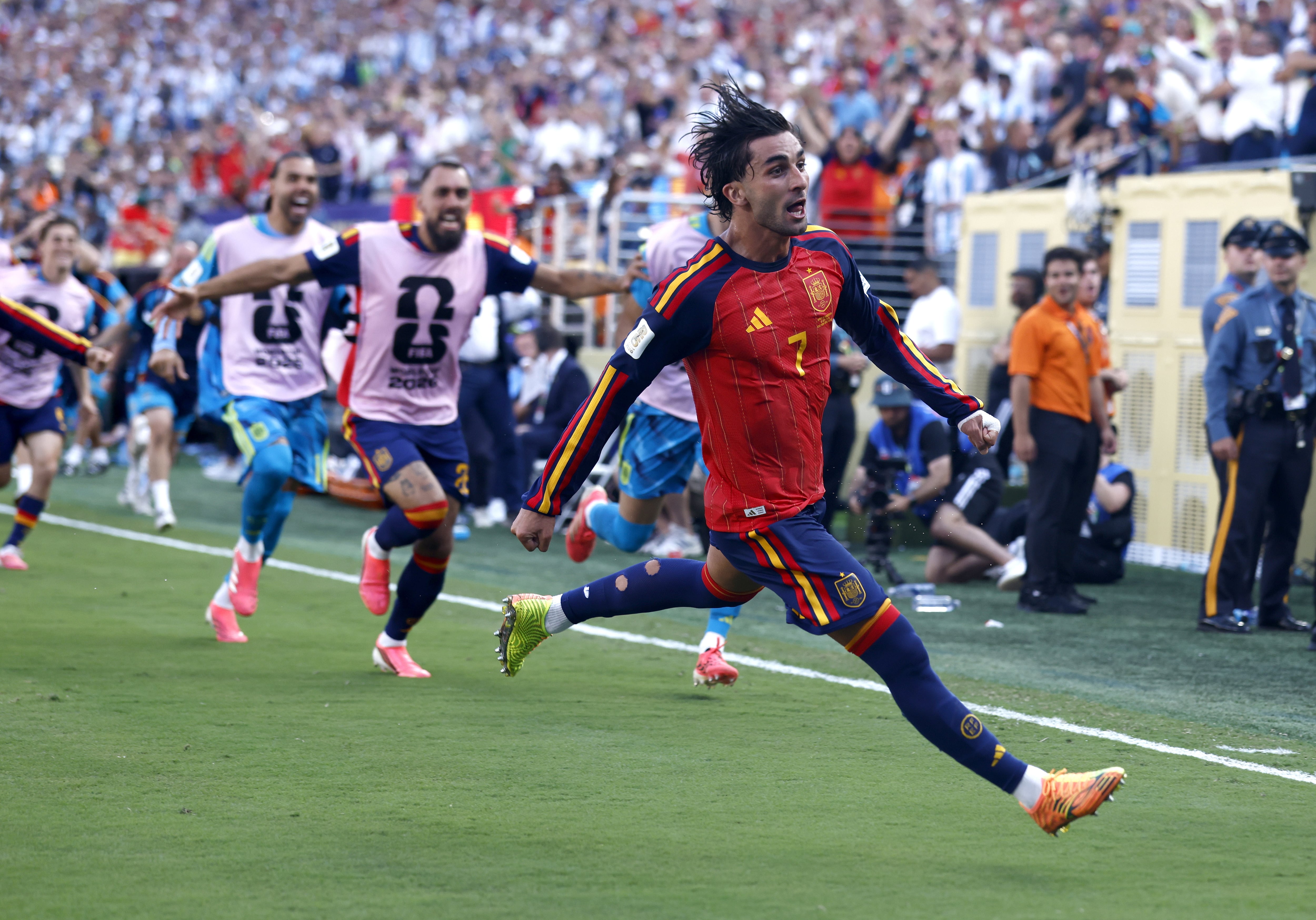 Ferran Torres marcó el único gol del partido (Efe)