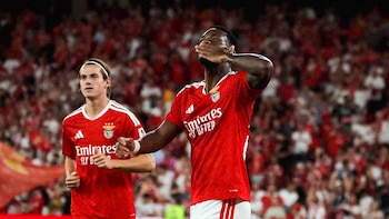Jhon Jáder Durán tuvo fuerte discusión con compañero en la goleada del Benfica ante Hearts por la Europa League