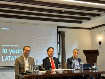 Para celebrar los diez años