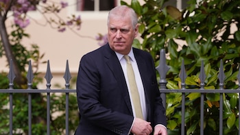 Detuvieron a un hombre armado tras amenazar al ex príncipe Andrés cerca de su residencia en Sandringham
