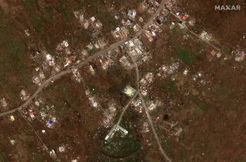 Imagen satelital muestra edificios y