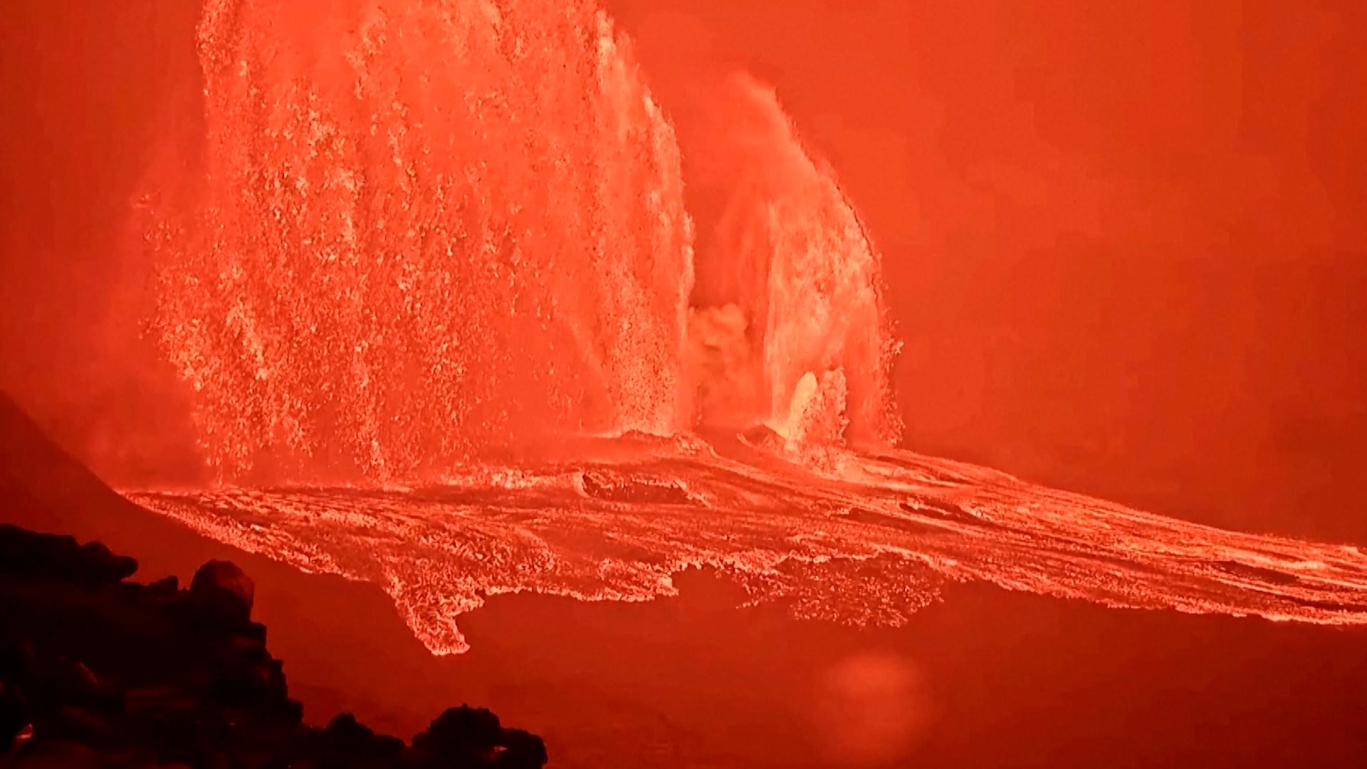 El volcán Kilauea formó fuentes de lava que se elevaron a 122 metros (400 pies) de altura.