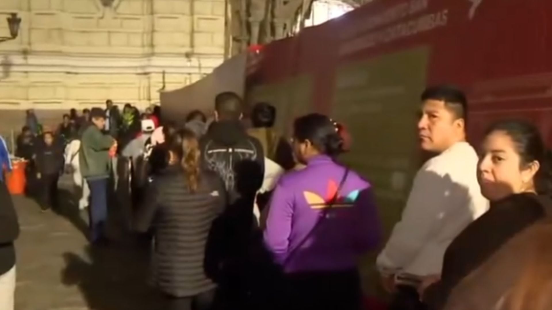 Fieles madrugan y forman largas colas en la basílica de San Francisco por San Judas Tadeo