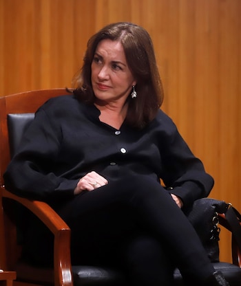 Fotografía de archivo fechada el 26 de septiembre de 2021, de la escritora mexicana Rosa Beltrán, durante un acto protocolario en el municipio de Zapopan, en Jalisco (México). EFE/ Francisco Guasco