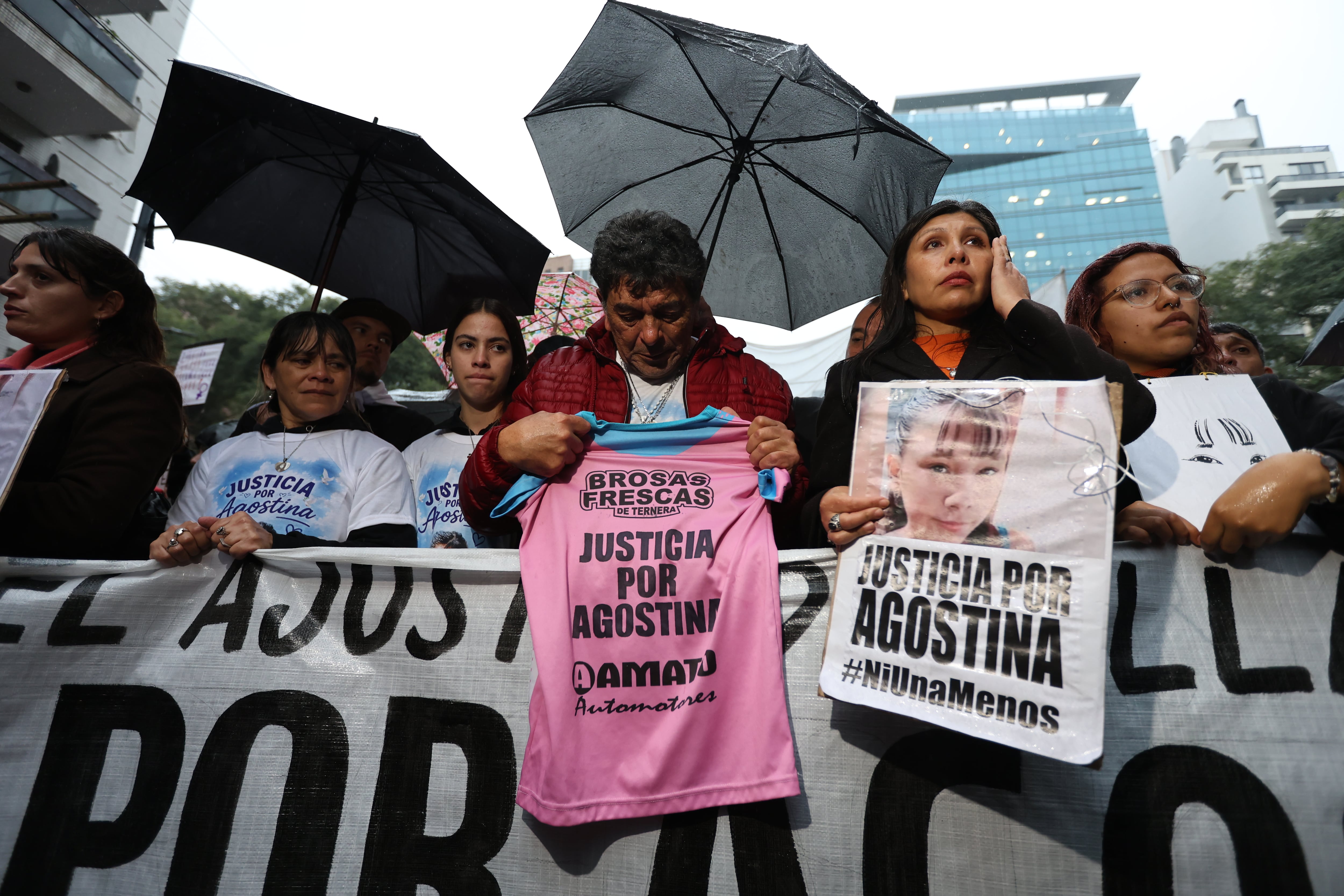 La familia de Agostina Vega marchó en reclamo de justicia (Mario Sar)