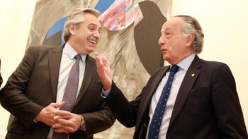 Alberto Fernández junto a Miguel