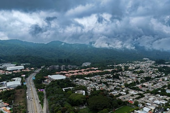 El Salvador mantiene alerta roja por sequía meteorológica pese a las lluvias intensas que pueden provocar inundaciones. (Foto cortesía Ministerio de Medio Ambiente)