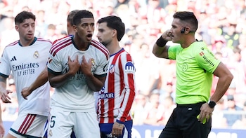 Ya conoce el expediente disciplinario del partido entre el Atlético y el Real Madrid: varios sancionados y un partido para Huijsen por la expulsión