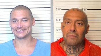 Dos fotografías policiales de cara de Joseph W. Morales con camiseta azul y de Richard Garcia con tatuajes y camiseta roja
